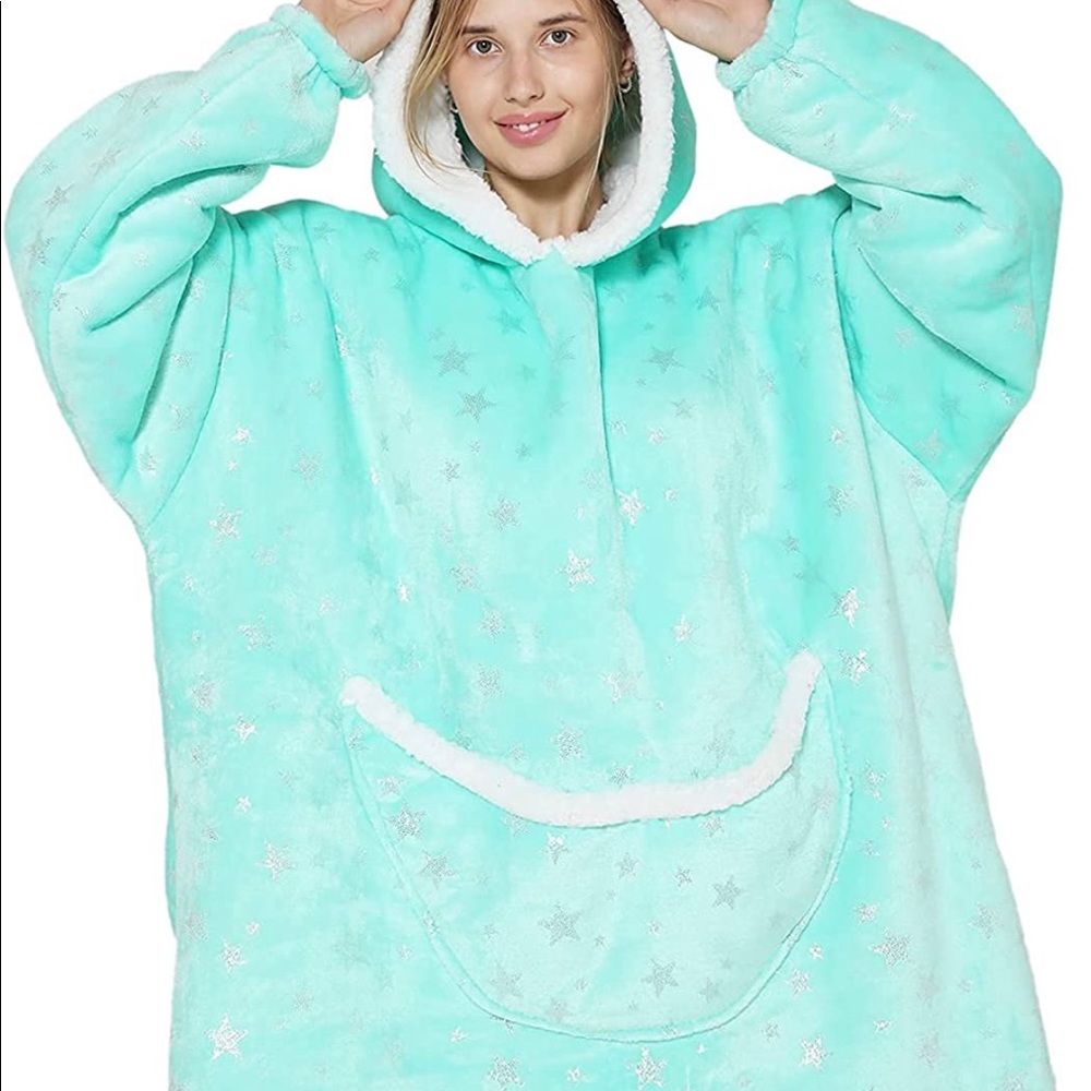 NEW comfy blanket hoodie one size fits all